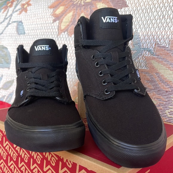 Vans Men’s Atwood Hi
(Canvas) Black/Black
VN0A38BV186 Sneakers - Picture 7 of 16
